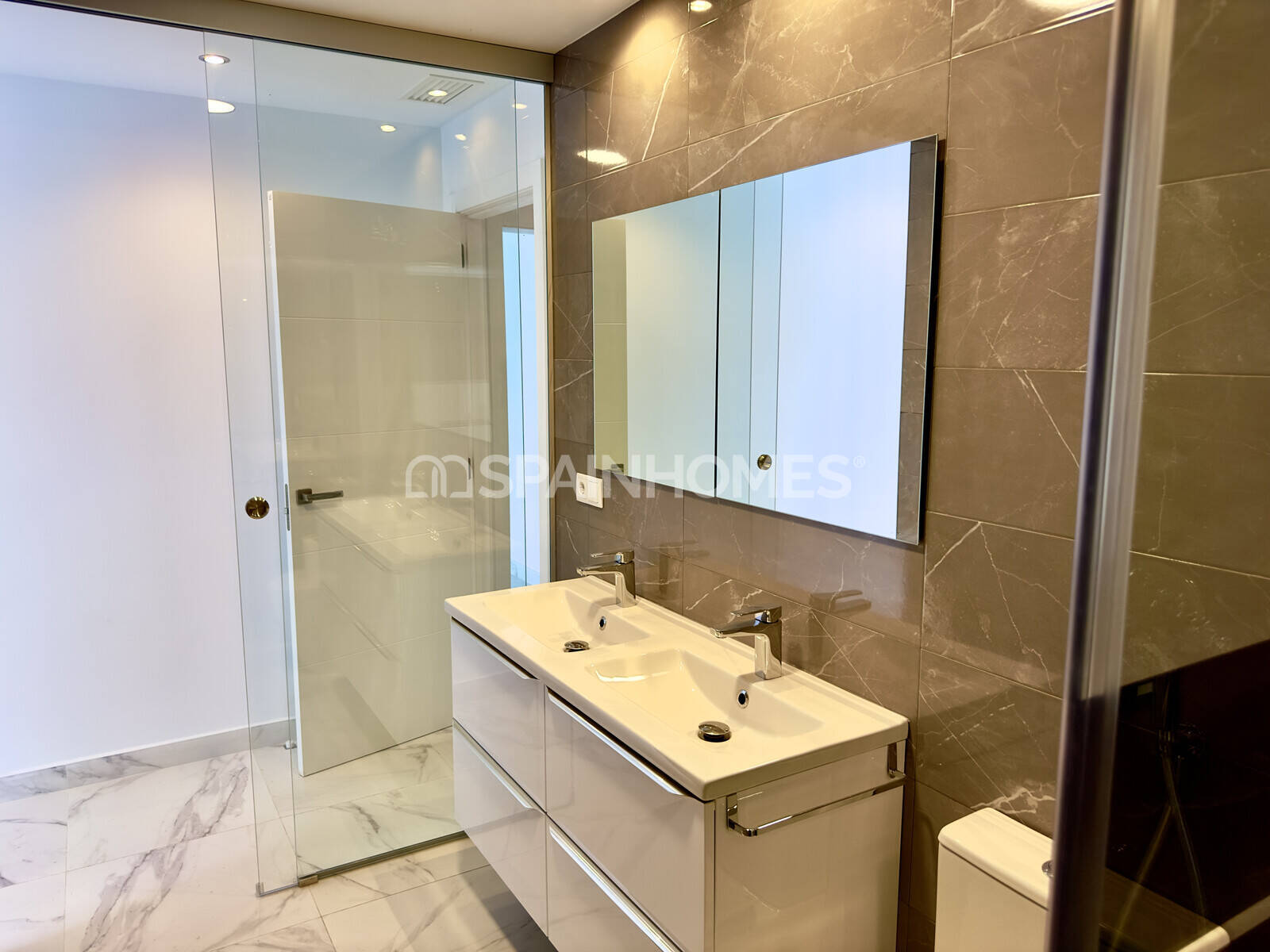 Villa a Rojales, Alicante, Spagna 3 camere da letto, 302 mq. N° 55734