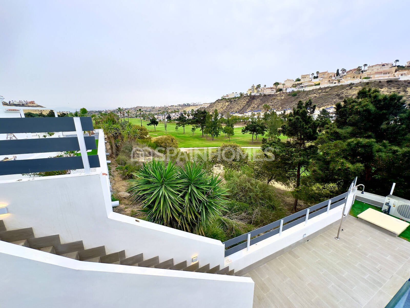 Villa a Rojales, Alicante, Spagna 3 camere da letto, 302 mq. N° 55734