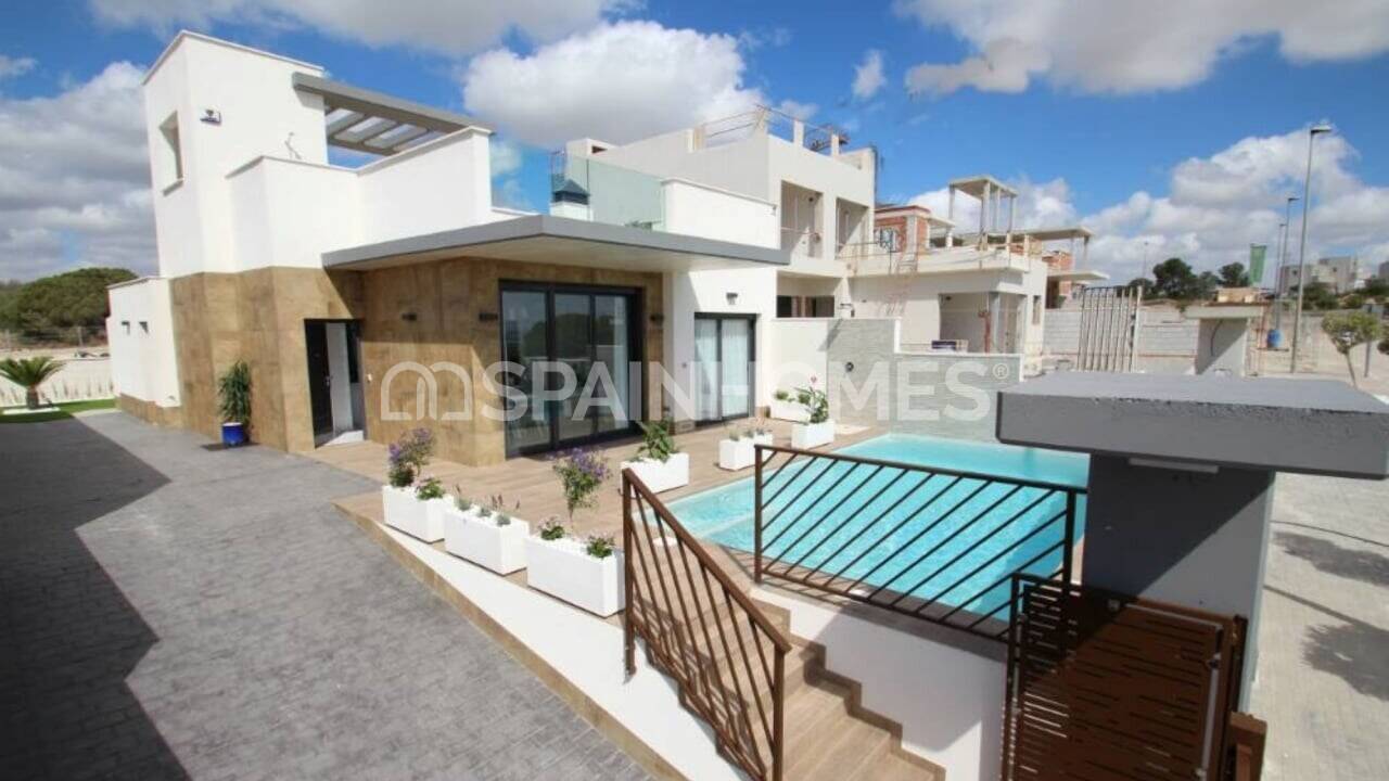 Villa in Orihuela, Alicante, Spain 4 bedrooms, 197 sq.m. No. 48773