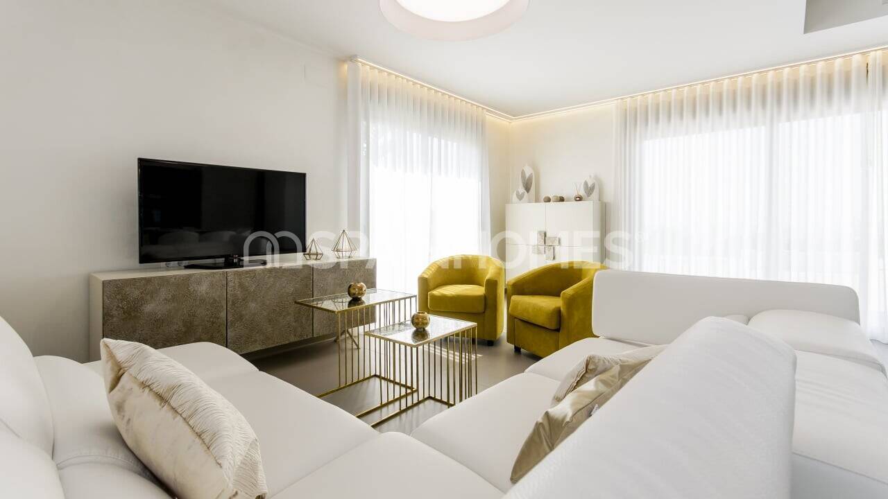 Villa in Orihuela, Alicante, Spain 4 bedrooms, 197 sq.m. No. 48773