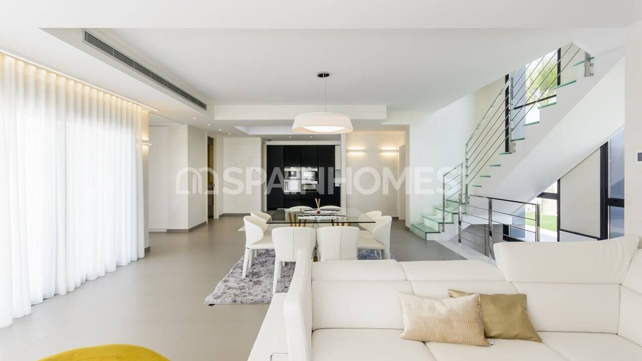Villa in Orihuela, Alicante, Spain 4 bedrooms, 197 sq.m. No. 48773