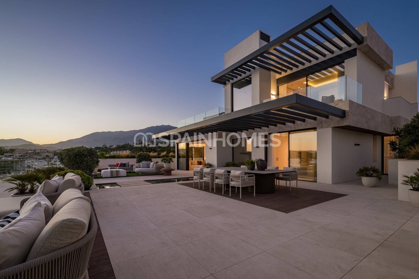 Wohnung in Estepona, Malaga, Spanien 3 Schlafzimmer, 208 m2 Nr. 95301