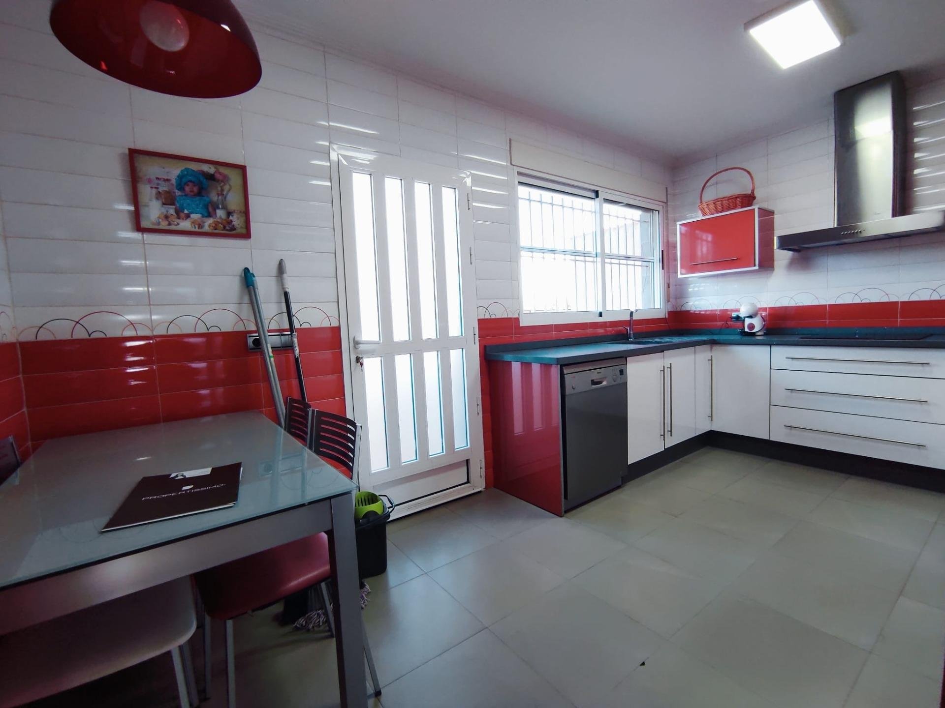 Villa in Torrevieja, Alicante, Spain 3 bedrooms, 132 sq.m. No. 90324
