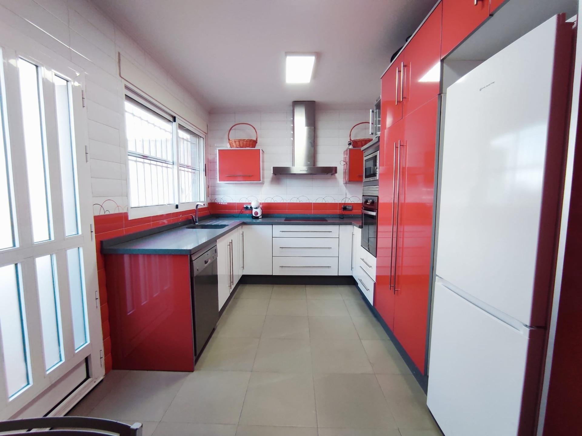 Villa in Torrevieja, Alicante, Spain 3 bedrooms, 132 sq.m. No. 90324