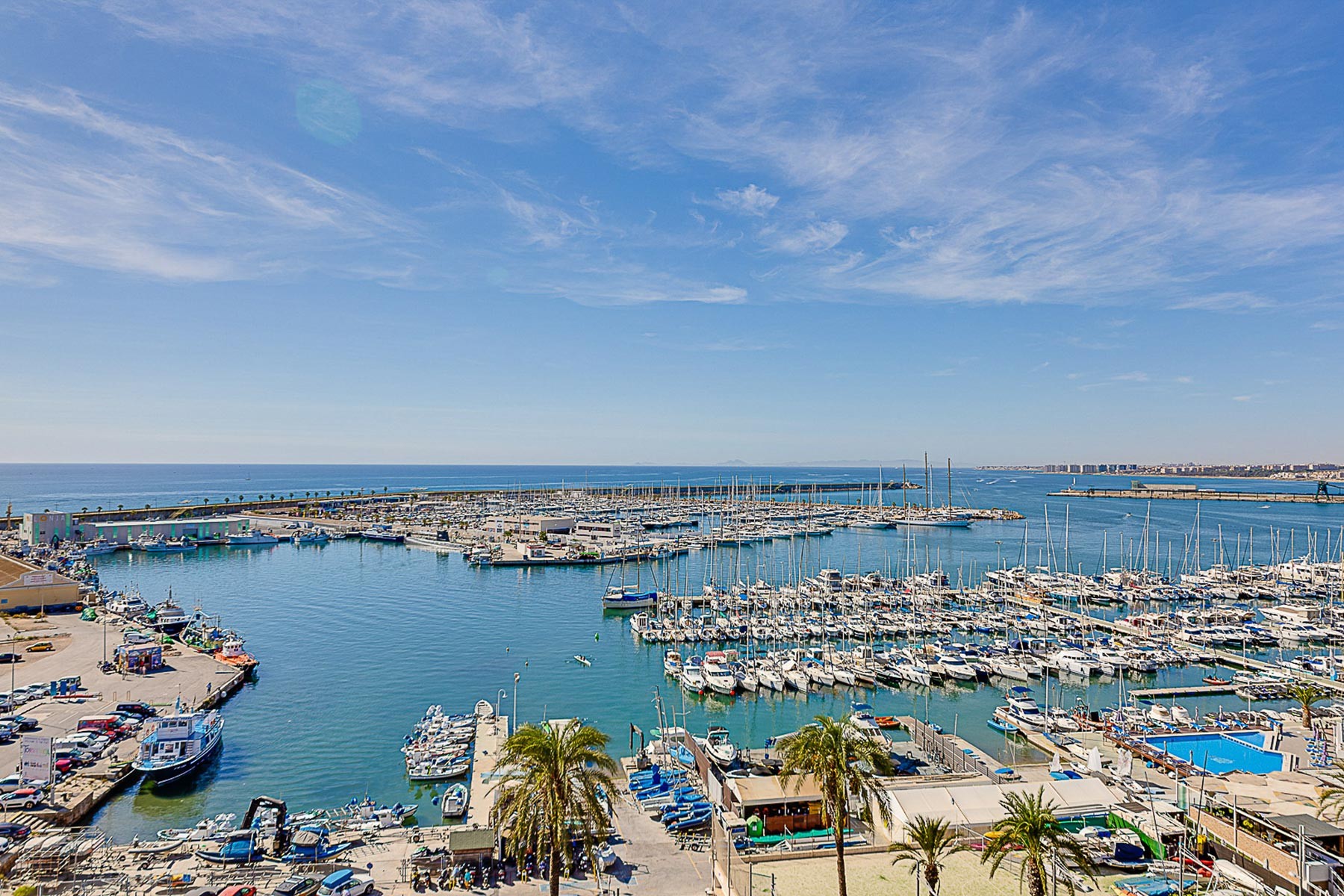 Villa in Torrevieja, Alicante, Spain 3 bedrooms, 116 sq.m. No. 112379