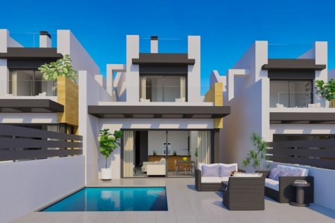 Villa a Torrevieja, Alicante, Spagna 3 camere da letto, 116 mq. N° 112379