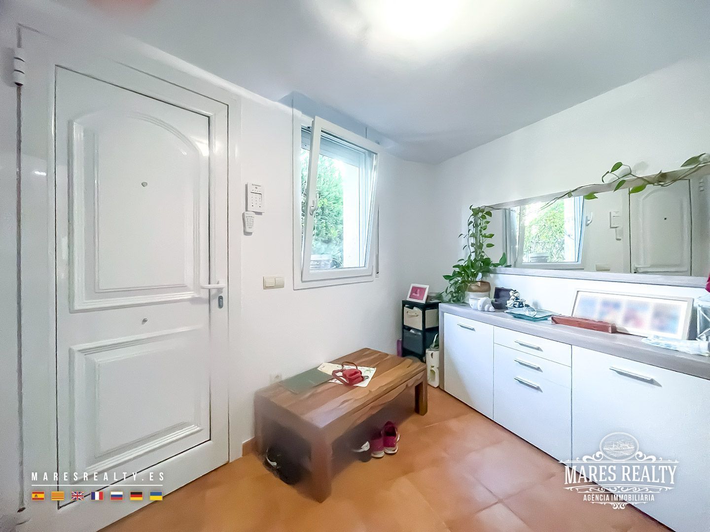 Kaupunkipientalo Canet de Mar, Barcelona, Espanja 4 makuuhuonetta, 299 m2 No. 117638