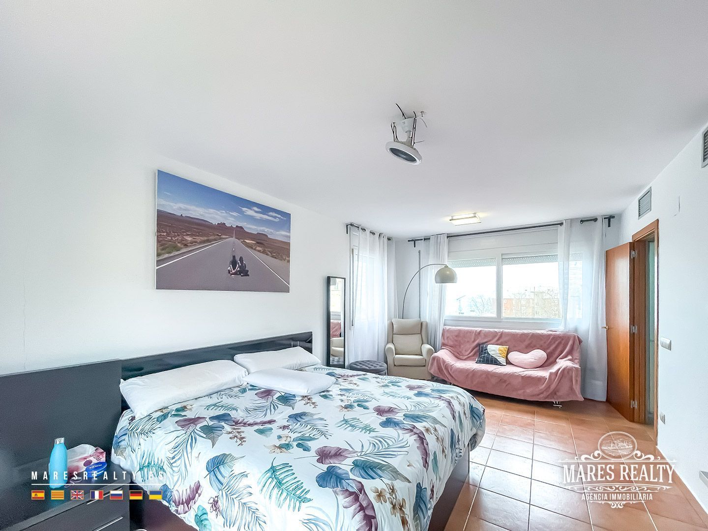 Kaupunkipientalo Canet de Mar, Barcelona, Espanja 4 makuuhuonetta, 299 m2 No. 117638