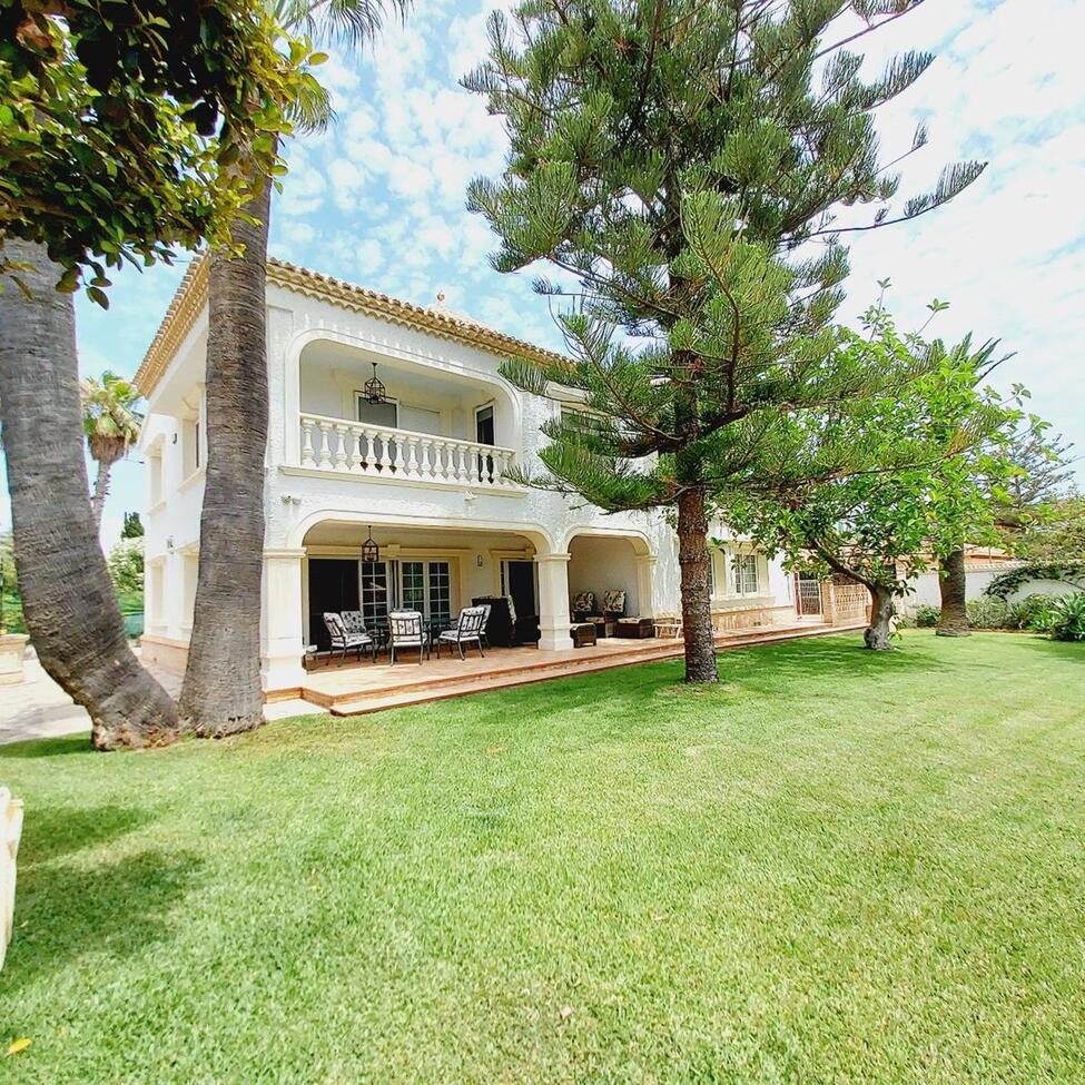 Villa in Cabo Roig, Alicante, Spain 7 bedrooms,  No. 115483