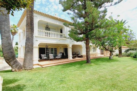 Villa in Cabo Roig, Alicante, Spain 7 bedrooms,  No. 115483