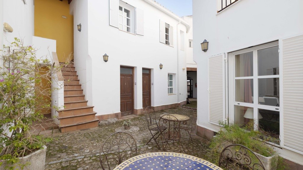 Townhouse in Medina Sidonia, Cadiz, Spain 11 bedrooms, 500 sq.m. No. 107641