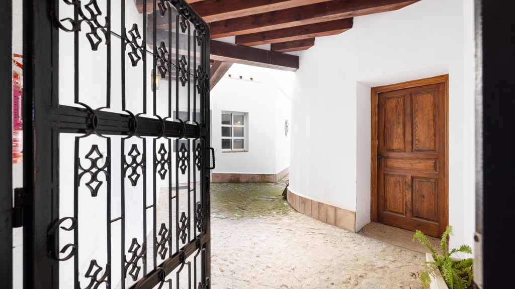 Townhouse in Medina Sidonia, Cadiz, Spain 11 bedrooms, 500 sq.m. No. 107641