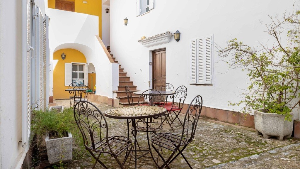 Townhouse in Medina Sidonia, Cadiz, Spain 11 bedrooms, 500 sq.m. No. 107641