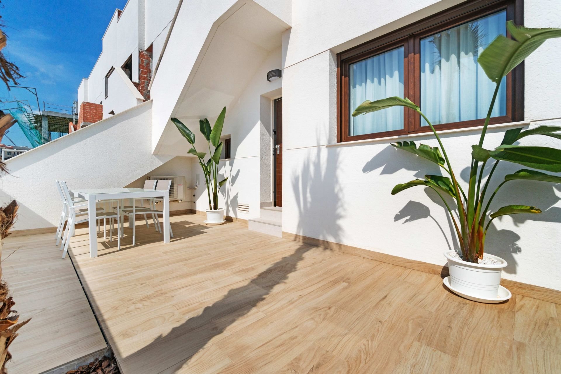 Bungalow en Torrevieja, Alicante, España 2 dormitorios, 146 m2 No. 95723