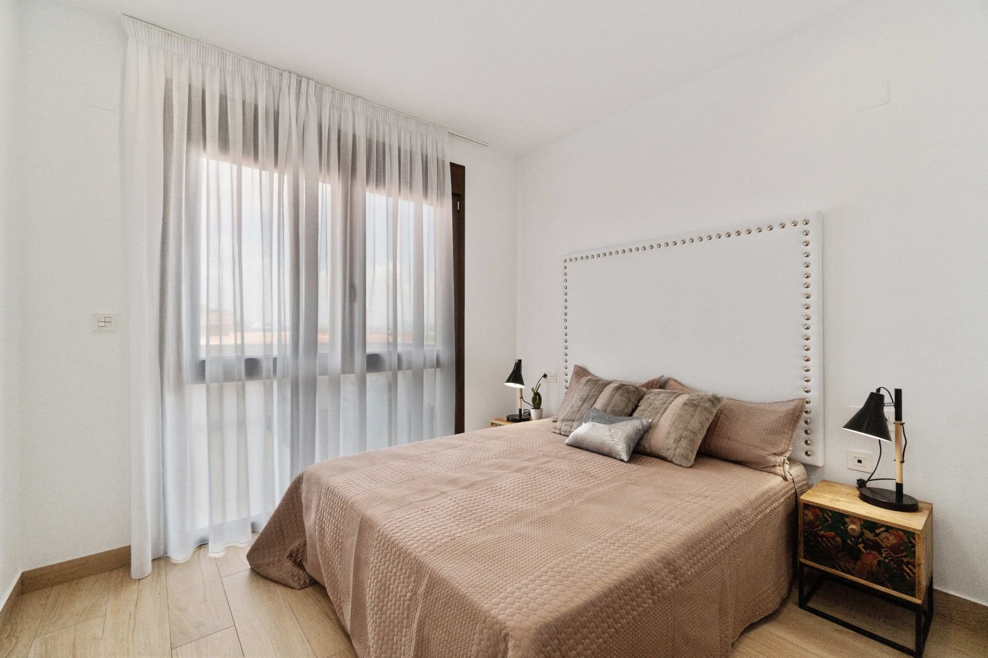 Bungalow en Torrevieja, Alicante, España 2 dormitorios, 146 m2 No. 95723