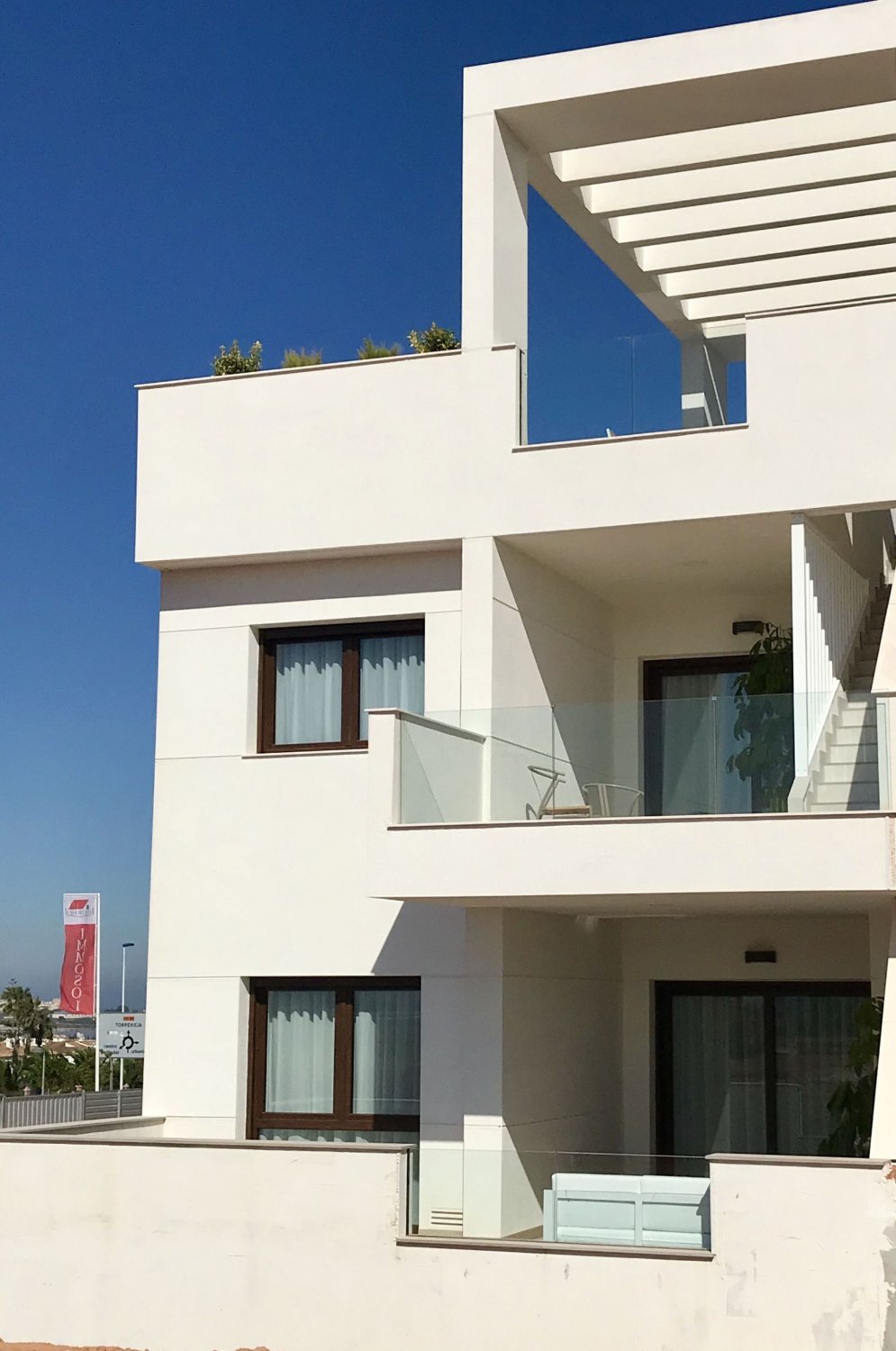 Bungalow en Torrevieja, Alicante, España 2 dormitorios, 146 m2 No. 95723