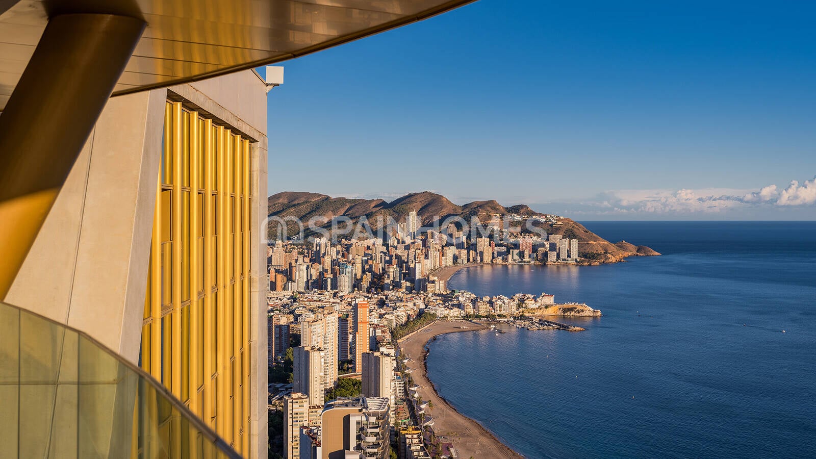 Apartment in Benidorm, Alicante, Spain 3 bedrooms, 176 sq.m. No. 52430