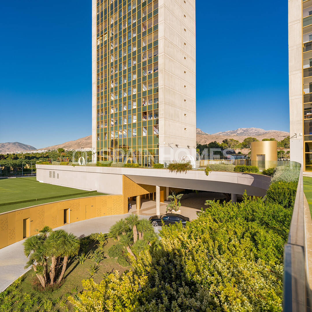 Apartment in Benidorm, Alicante, Spain 3 bedrooms, 176 sq.m. No. 52430