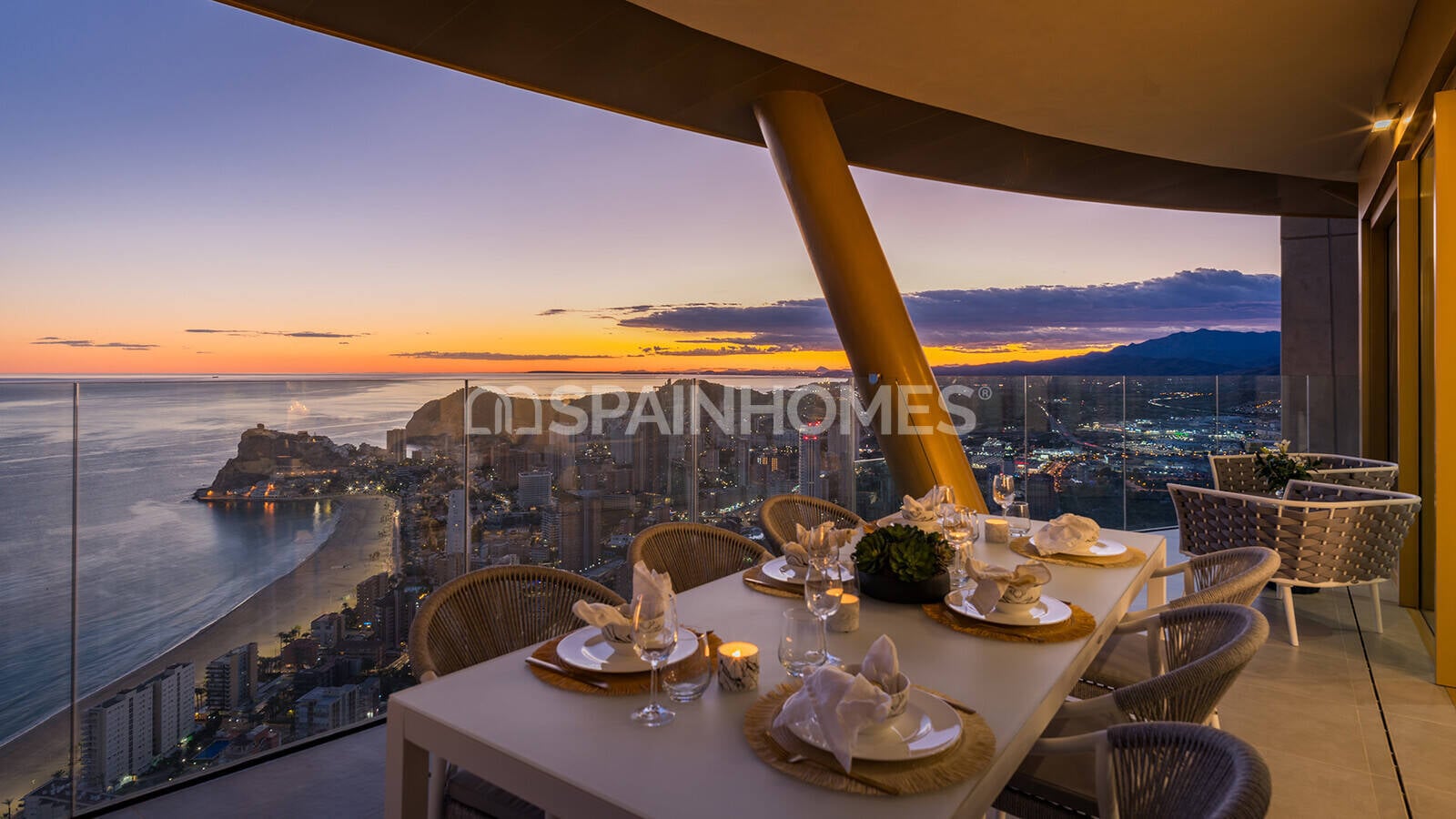 Apartment in Benidorm, Alicante, Spain 3 bedrooms, 176 sq.m. No. 52430