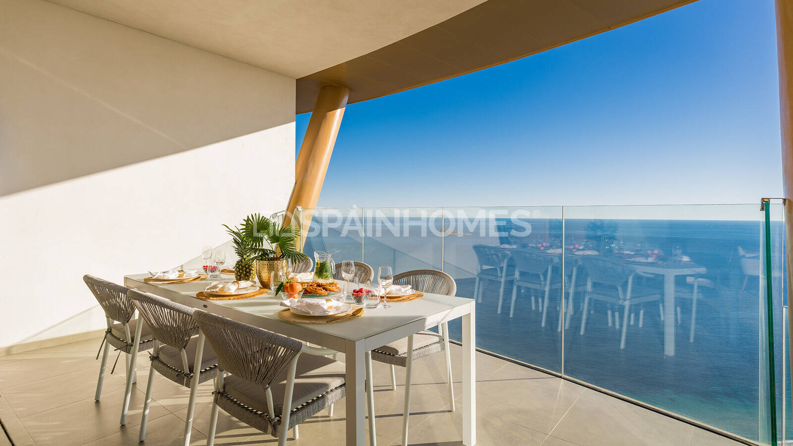 Apartment in Benidorm, Alicante, Spain 3 bedrooms, 176 sq.m. No. 52430