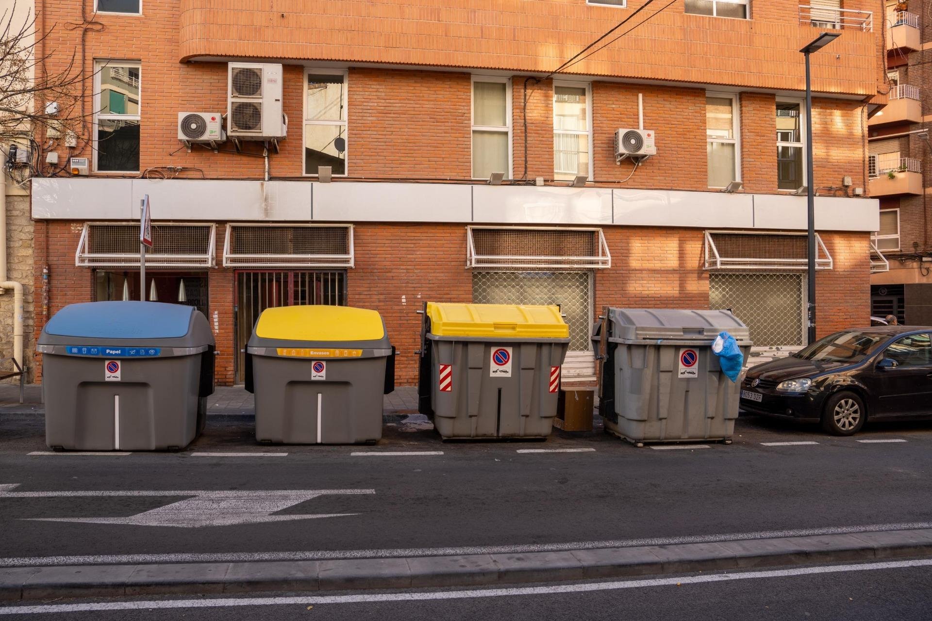 Commercial property in Alicante, Spain 330 sq.m. No. 91712
