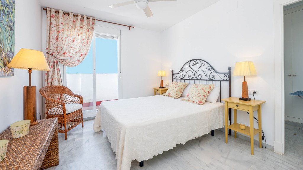 Talo Conil de la Frontera, Cadiz, Espanja 4 makuuhuonetta, 270 m2 No. 113425