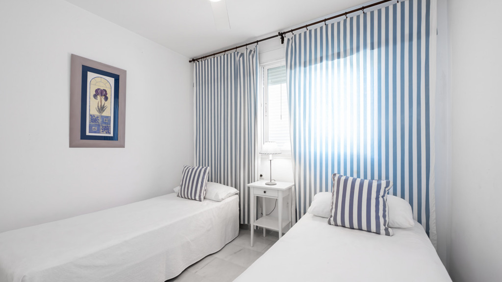 Talo Conil de la Frontera, Cadiz, Espanja 4 makuuhuonetta, 270 m2 No. 113425