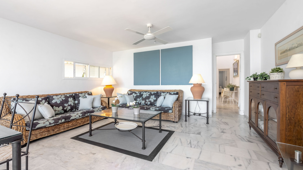 Talo Conil de la Frontera, Cadiz, Espanja 4 makuuhuonetta, 270 m2 No. 113425