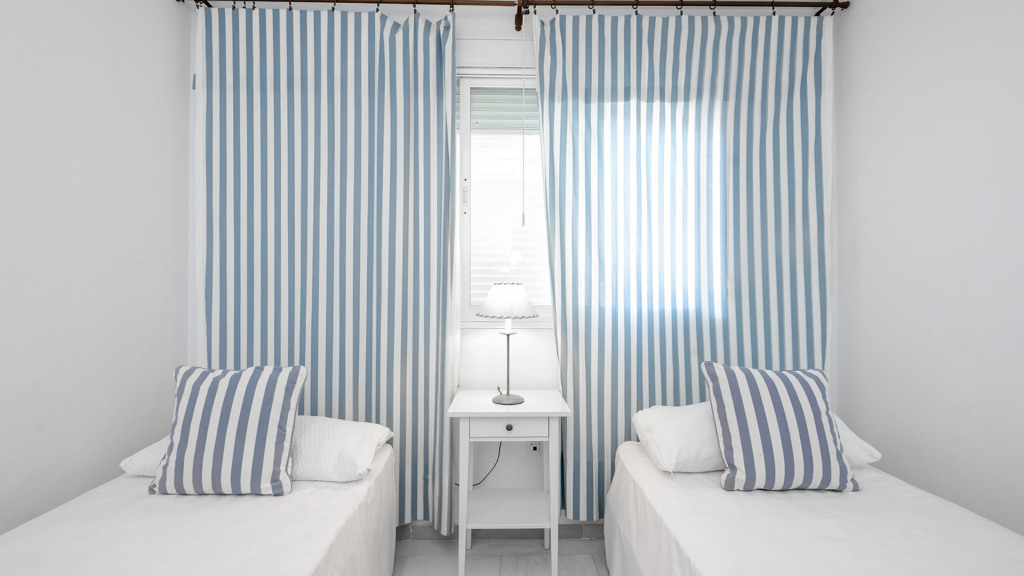 Talo Conil de la Frontera, Cadiz, Espanja 4 makuuhuonetta, 270 m2 No. 113425