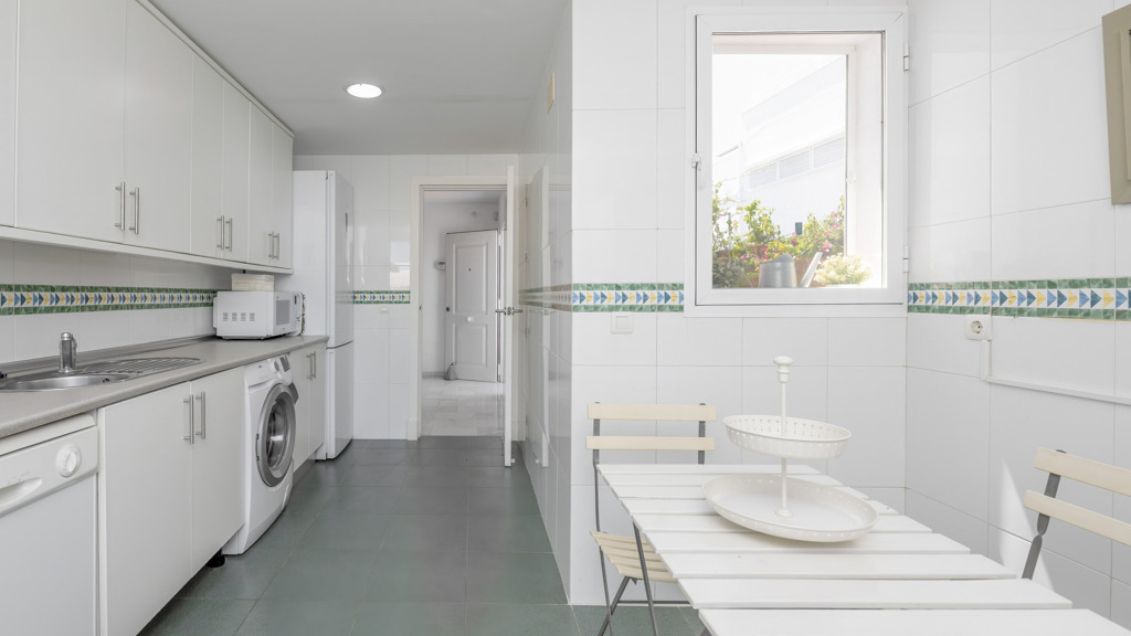 Talo Conil de la Frontera, Cadiz, Espanja 4 makuuhuonetta, 270 m2 No. 113425