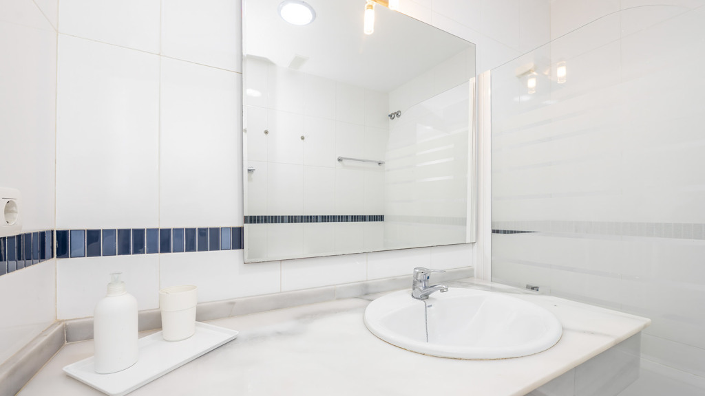 Talo Conil de la Frontera, Cadiz, Espanja 4 makuuhuonetta, 270 m2 No. 113425