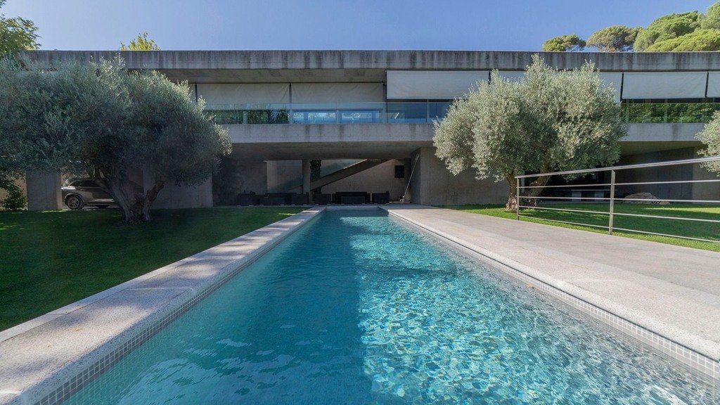 Villa in Cebreros, Avila, Spain 5 bedrooms, 696 sq.m. No. 105805