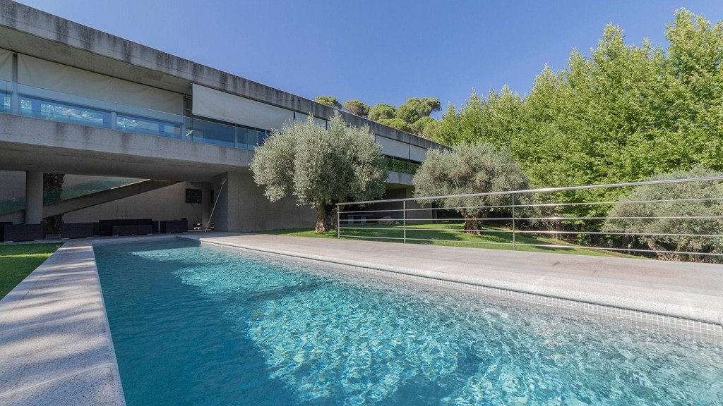 Villa in Cebreros, Avila, Spain 5 bedrooms, 696 sq.m. No. 105805