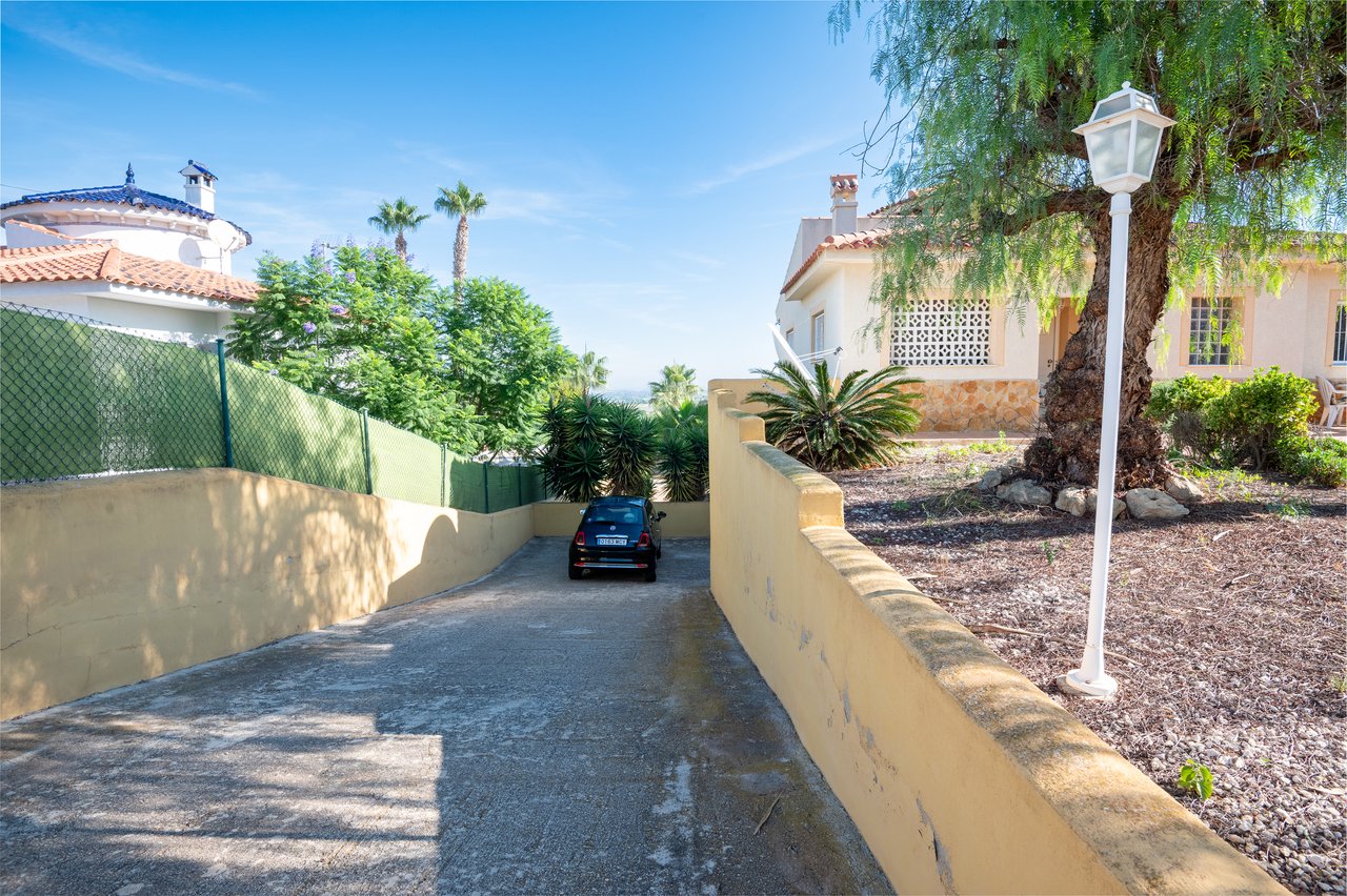 Villa i Algorfa, Alicante, Spanien 4 sovrum, 228 kvm. Nr. 84348