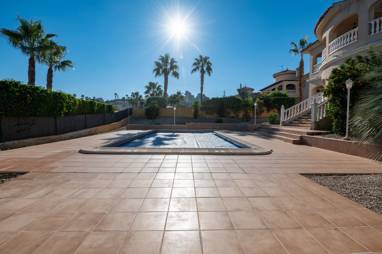 Villa i Algorfa, Alicante, Spanien 4 sovrum, 228 kvm. Nr. 84348
