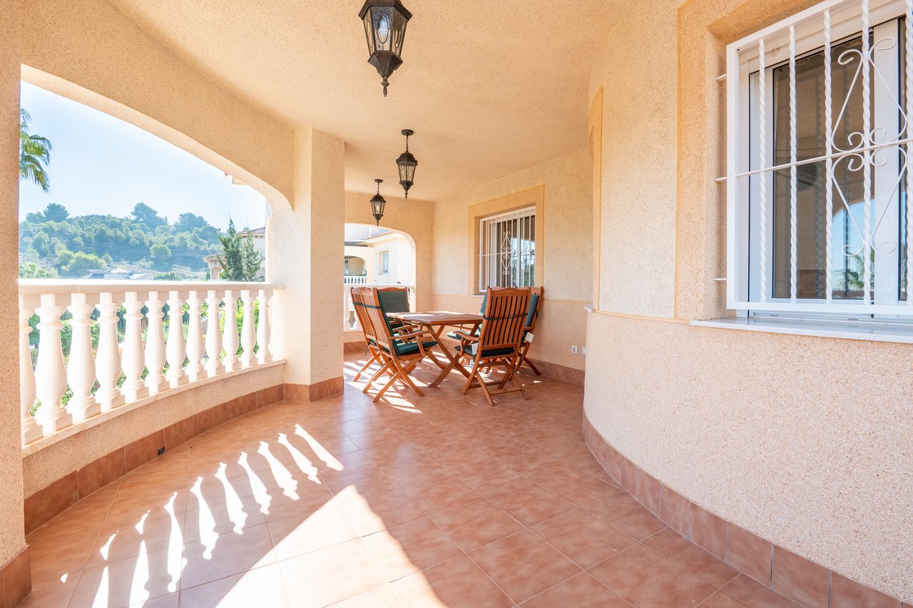 Villa i Algorfa, Alicante, Spanien 4 sovrum, 228 kvm. Nr. 84348
