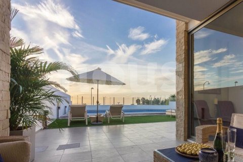Villa en Adeje, Tenerife, España 3 dormitorios, 250 m2 No. 109824