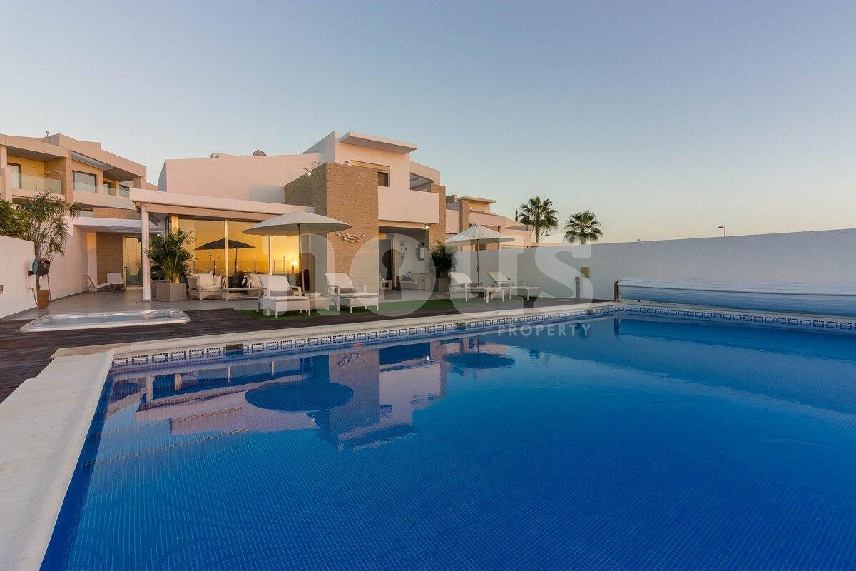 Villa in Adeje, Tenerife, Spanien 3 Schlafzimmer, 250 m2 Nr. 109824