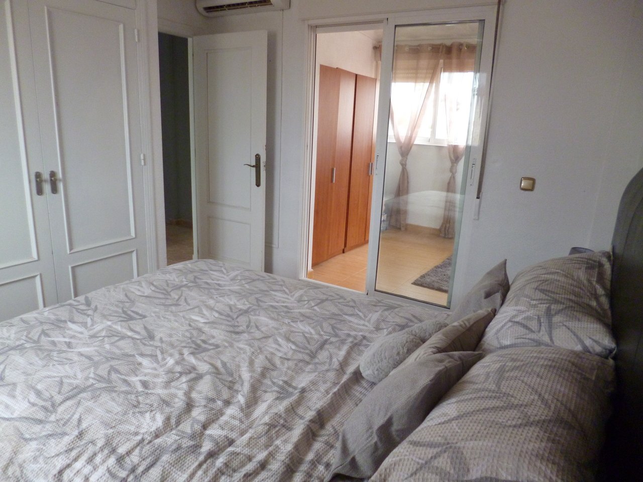 Huvila Playa Flamenca II, Alicante, Espanja 4 makuuhuonetta,  No. 91989