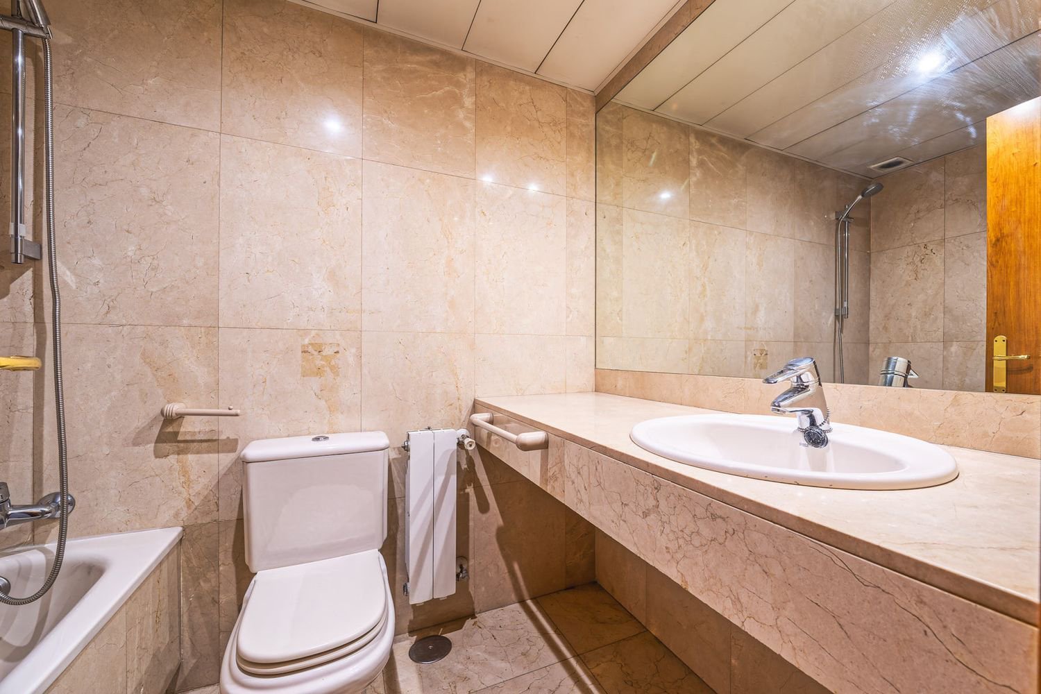 Dzīvoklis Madrid, Spānijā 2 istabas, 120 m2 Nr. 59285