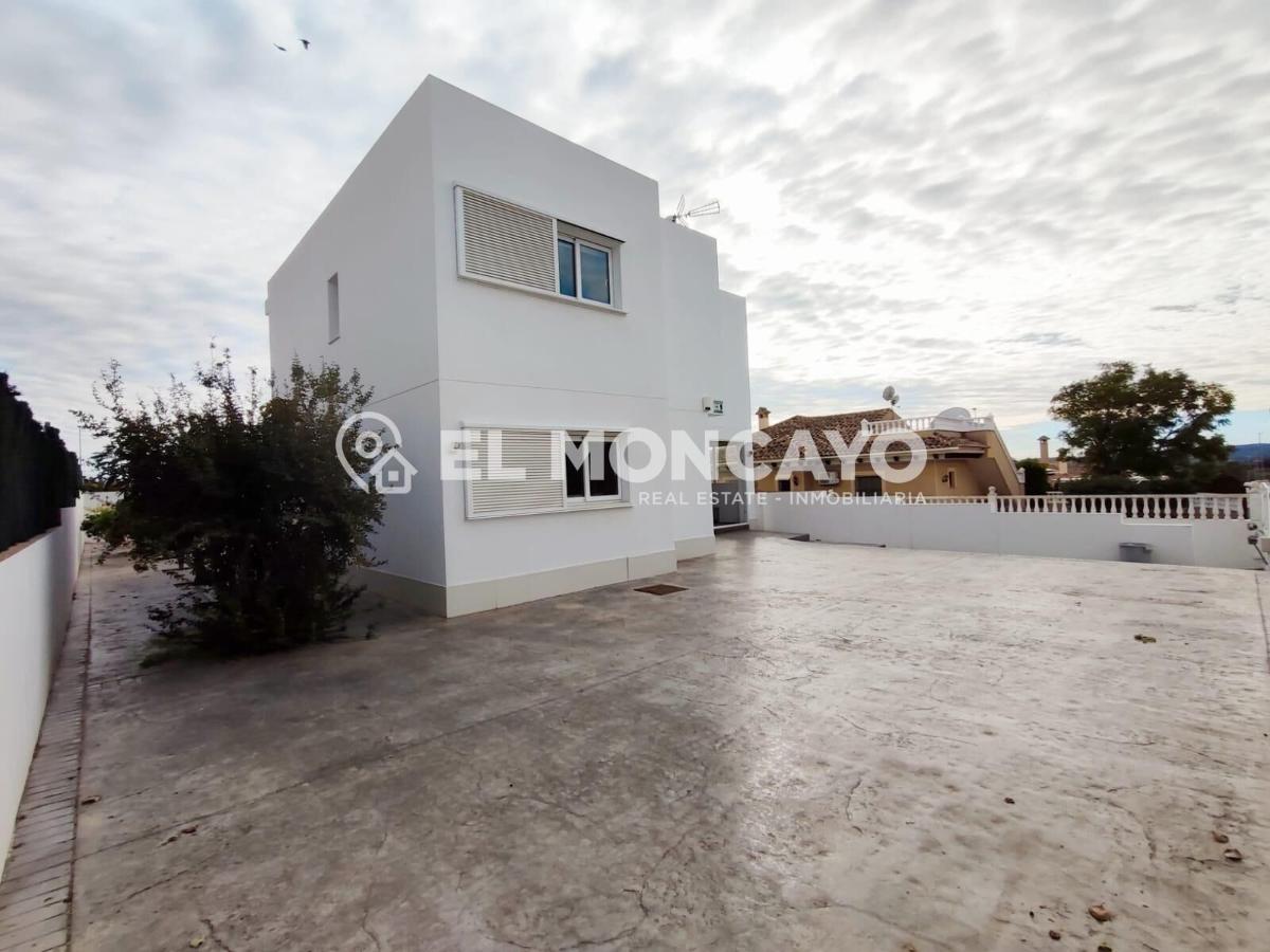 Villa in San Fulgencio, Alicante, Spain 9 bedrooms, 354 sq.m. No. 112848