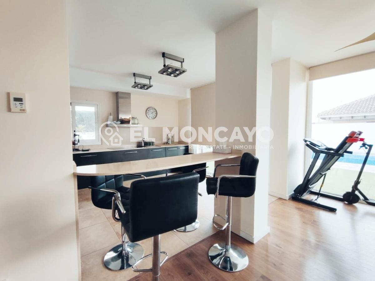 Villa in San Fulgencio, Alicante, Spain 9 bedrooms, 354 sq.m. No. 112848