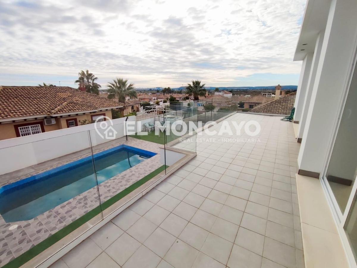 Villa in San Fulgencio, Alicante, Spain 9 bedrooms, 354 sq.m. No. 112848