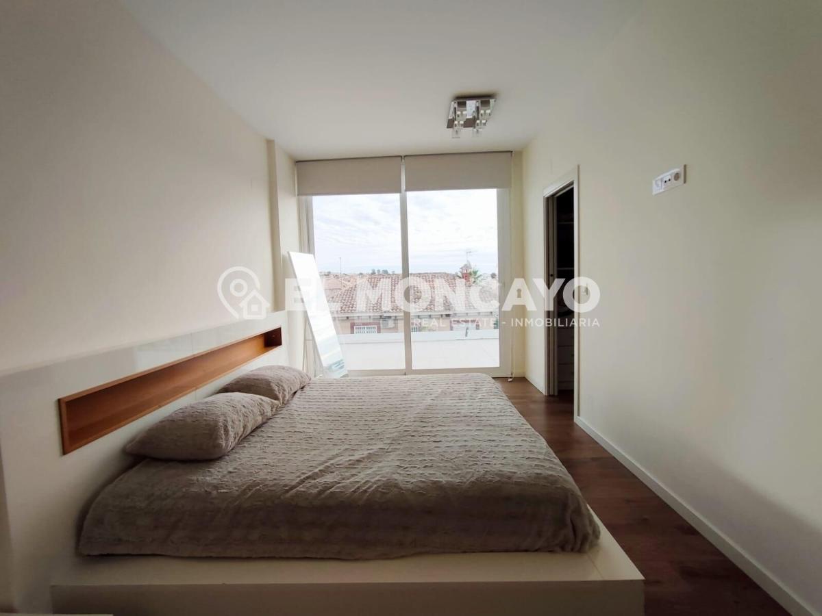 Villa in San Fulgencio, Alicante, Spain 9 bedrooms, 354 sq.m. No. 112848