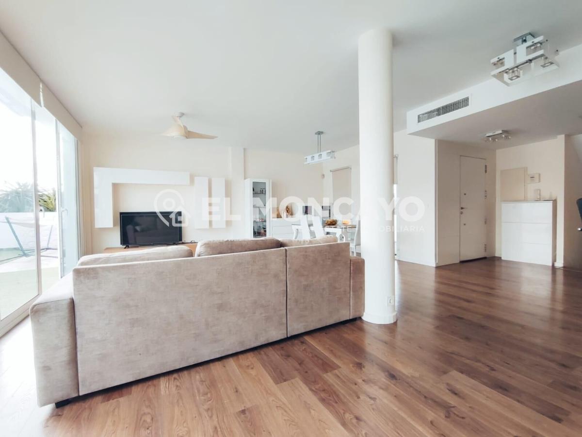 Villa in San Fulgencio, Alicante, Spain 9 bedrooms, 354 sq.m. No. 112848