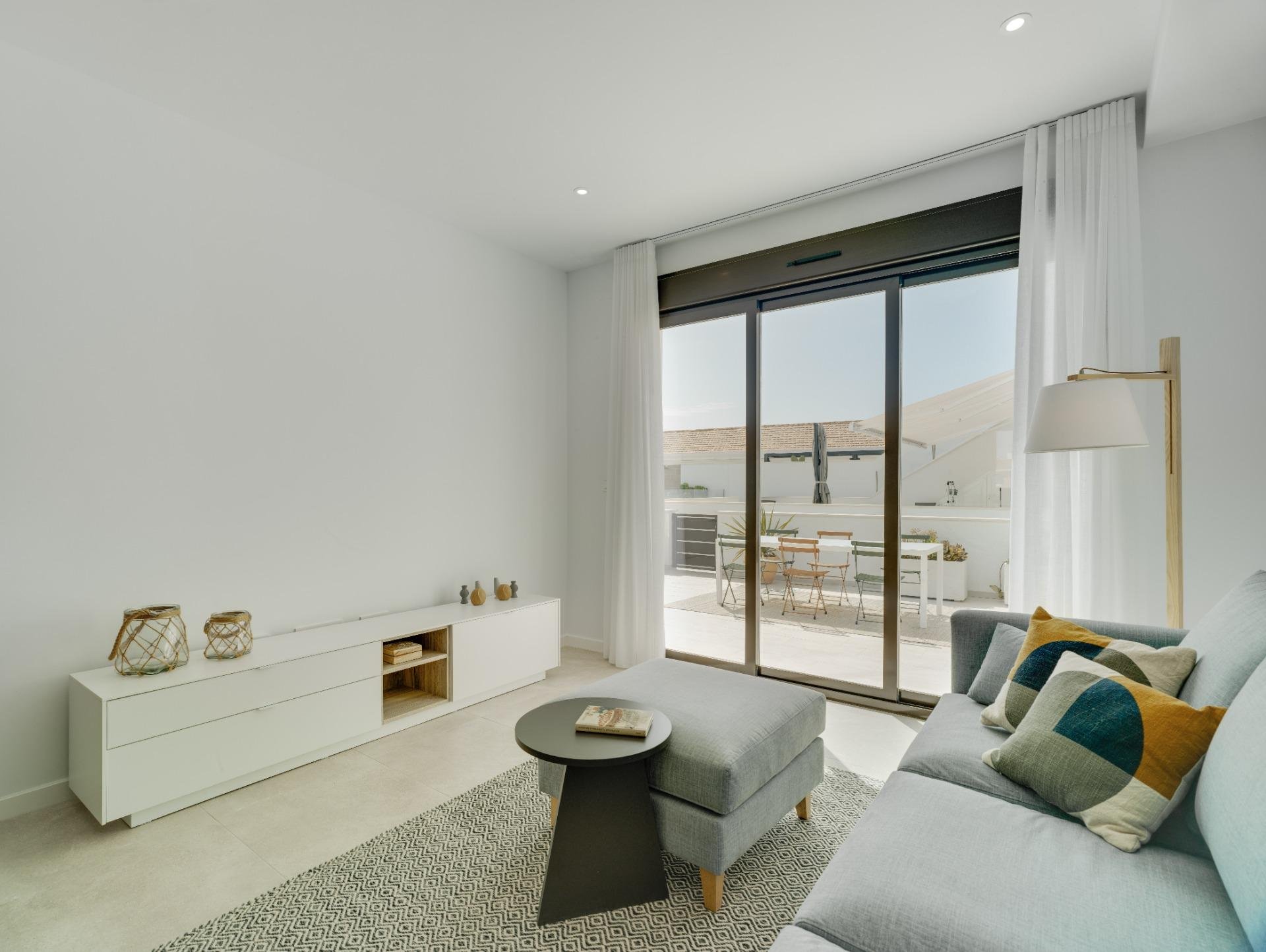 Bungalow en Pilar de la Horadada, Alicante, España 2 dormitorios, 72 m2 No. 103553