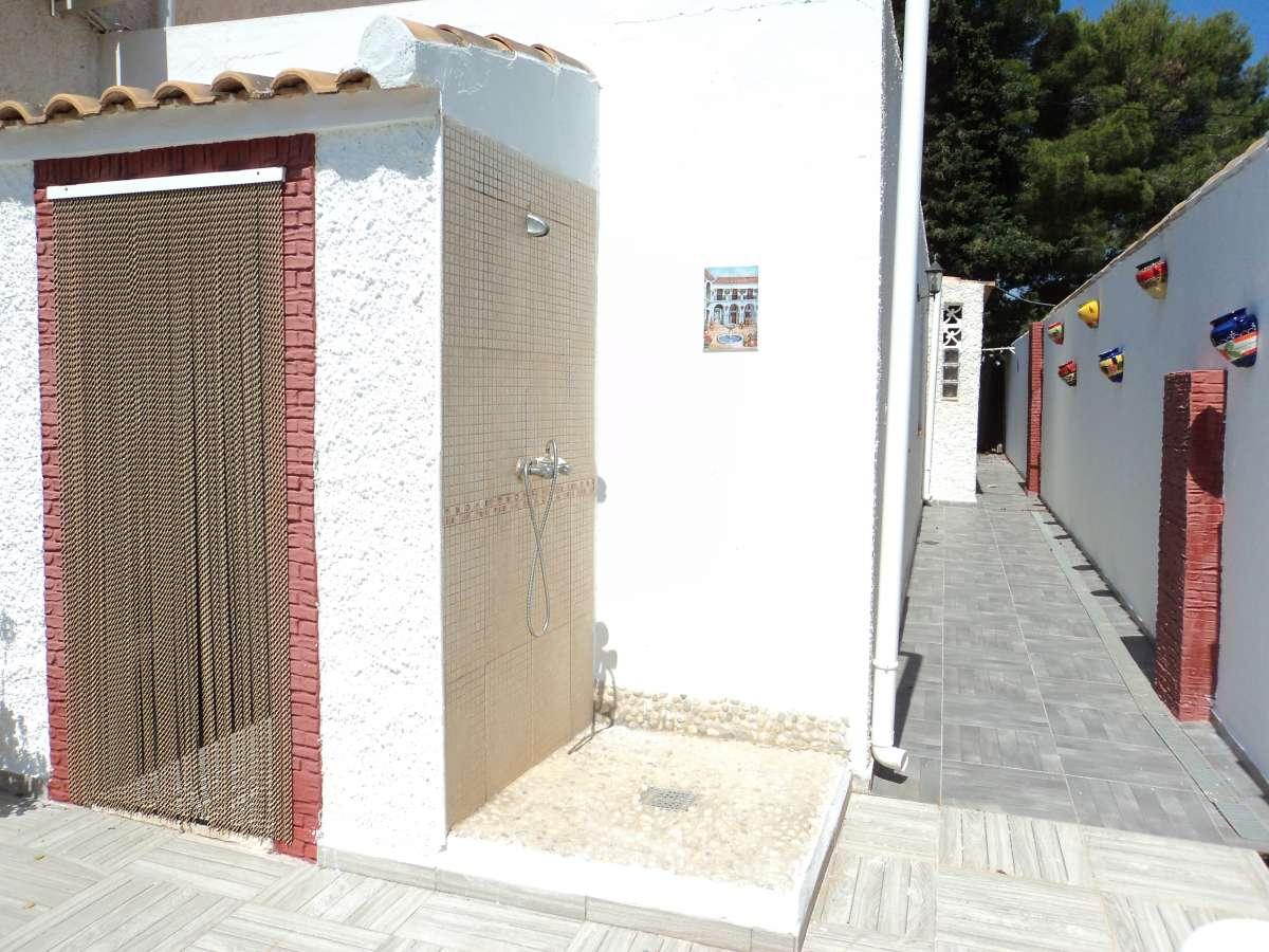 Huvila Alicante, Espanja 9 makuuhuonetta, 221 m2 No. 98498