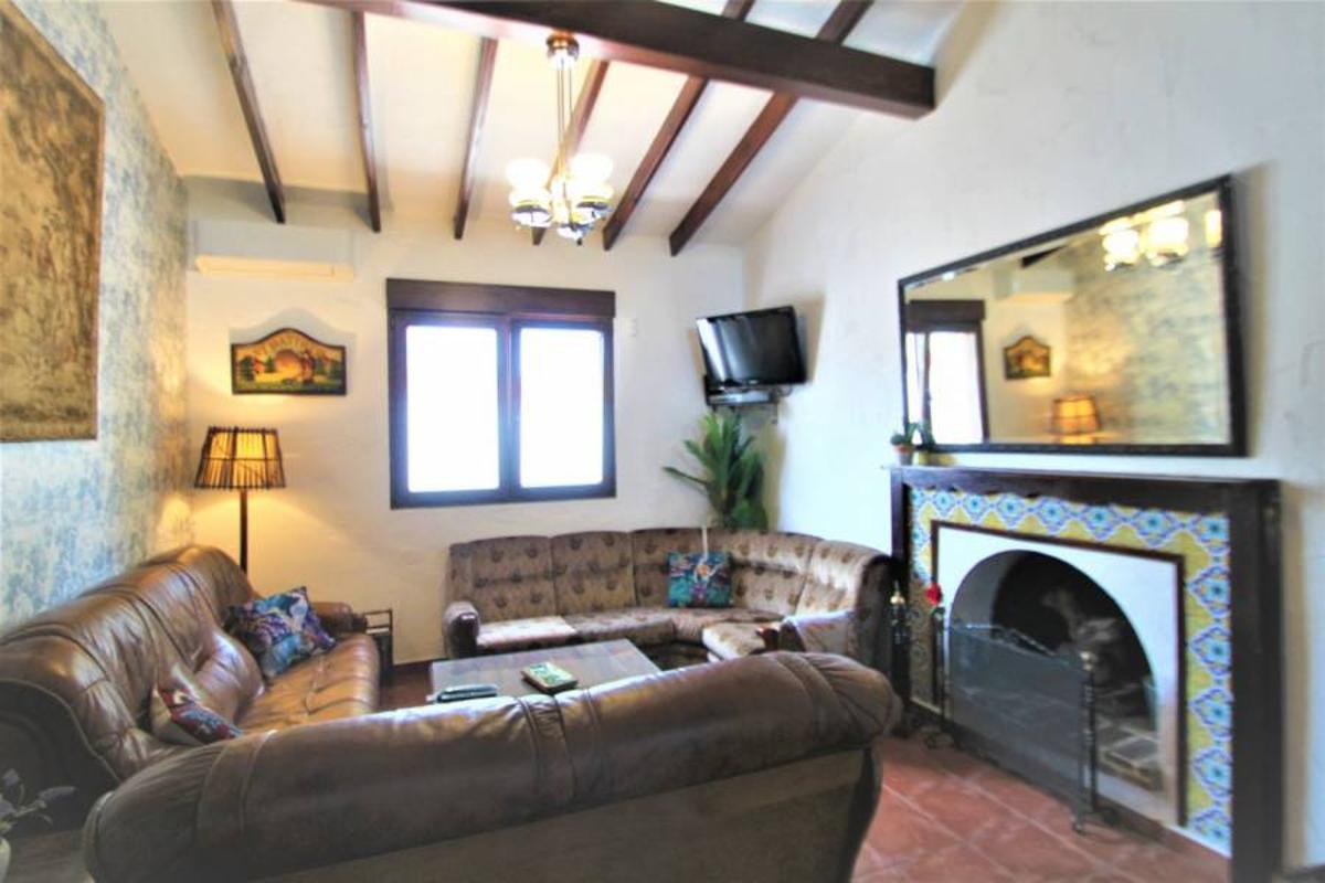 Huvila Alicante, Espanja 9 makuuhuonetta, 221 m2 No. 98498
