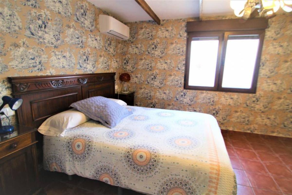 Huvila Alicante, Espanja 9 makuuhuonetta, 221 m2 No. 98498