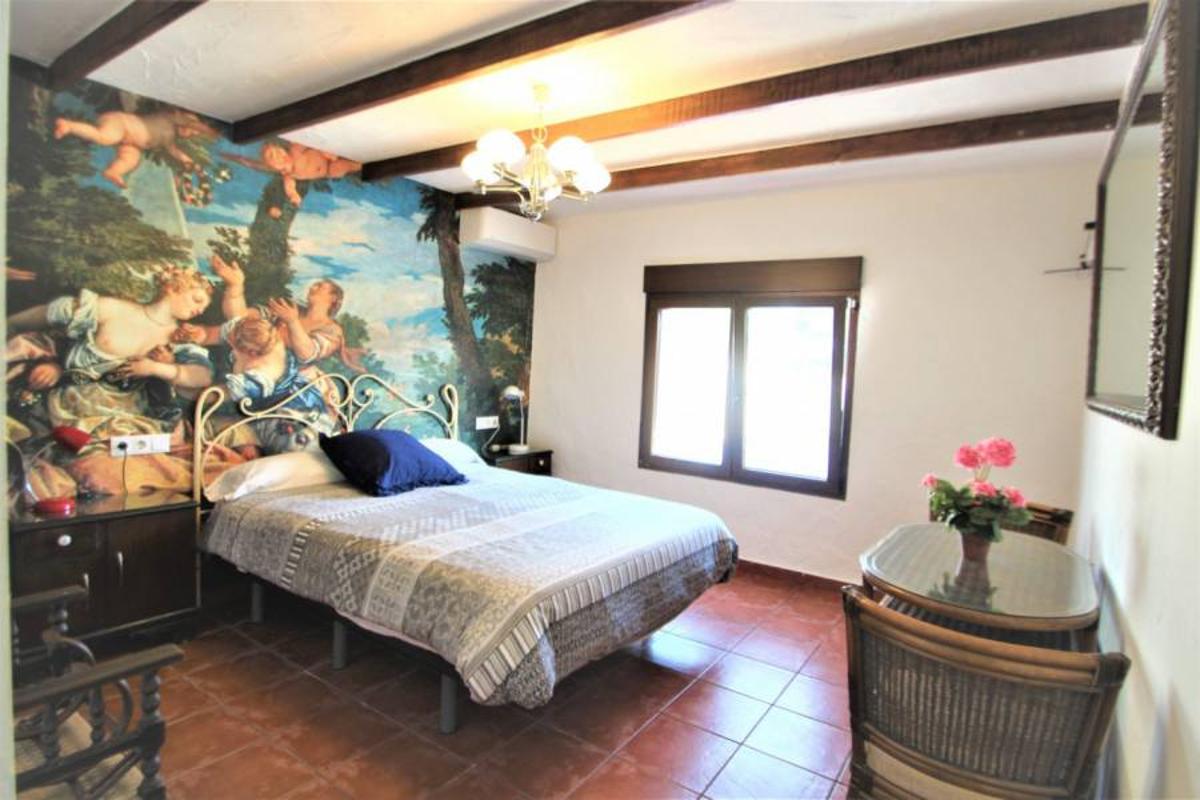 Huvila Alicante, Espanja 9 makuuhuonetta, 221 m2 No. 98498